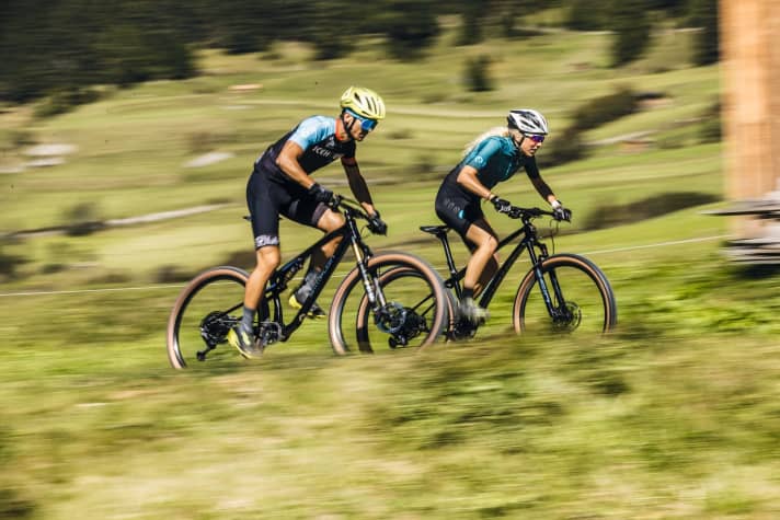 Early birds: Corratec, Canyon, Simplon, Trek and YT - we've already sent the first 2022 models on our test ride. Page 46