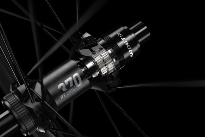   The Ratchet LN freewheel is said to be more durable than a classic freewheel.