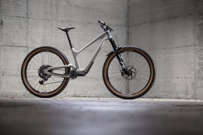   You don't have to spend a five-figure sum for the Bold Linkin. But even the cheaper versions cost at least 5999 euros. There are no real entry-level models.