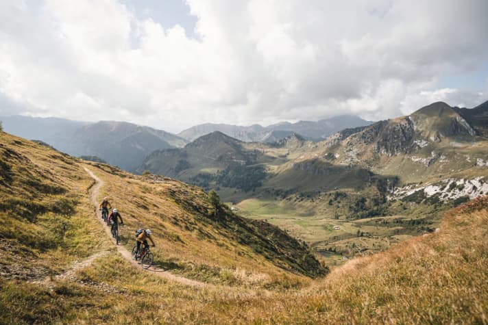   Kernige Seefahrt: Der Idrosee liegt in einer einsamen und ursprünglichen, fast vergessenen Region Italiens – gerade mal 45 Autominuten von Riva del Garda entfernt.
