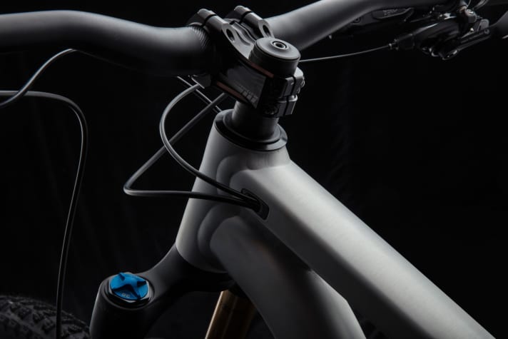   Um bis zu 2,5 Grad lässt sich der Steuerrohrwinkel am 2022er-Stumpjumper Alloy verstellen.