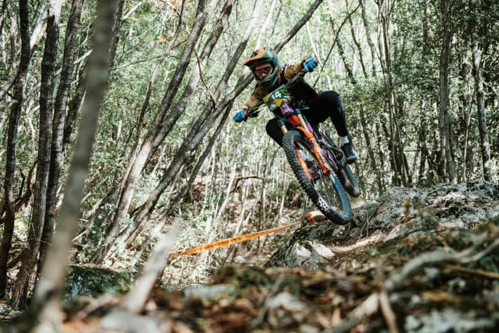 Beim Enduro-Rennen läuft die Uhr nur während der Wertungsprüfung.