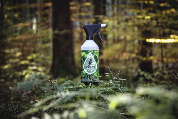 Wiederverwendbare Verpackungen, für Mensch und Umwelt ungefährliche Inhaltsstoffe, die Verwendung von Recycling-Materialien: Zubehör mit Öko-Technologien ist Trend. Wir klären, was an den Versprechen dran ist. Seite 52