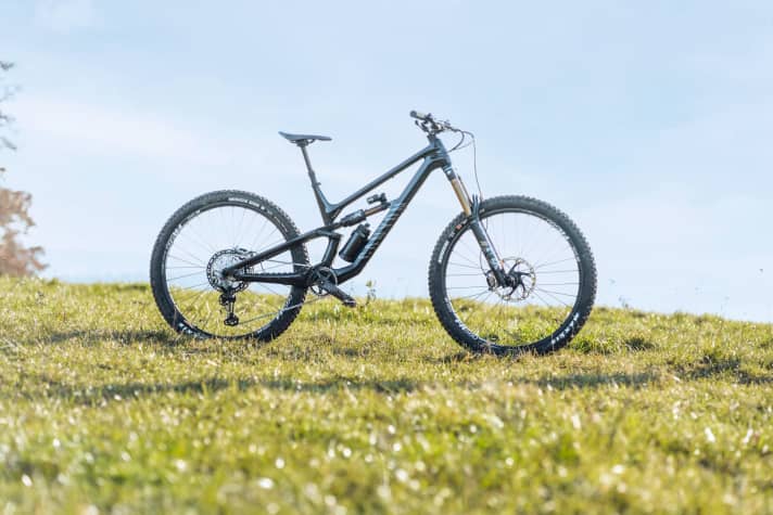 Canyon Torque CF 9 29 – 15,3 kg / 170/167 mm / 29" / 5799 Euro¹