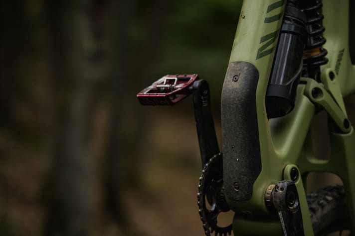   Well protected: Canyon doesn't just use impact protection on the down tube. The bearings are double-sealed and many threads rely on replaceable inserts. Good for the longevity of the frame.