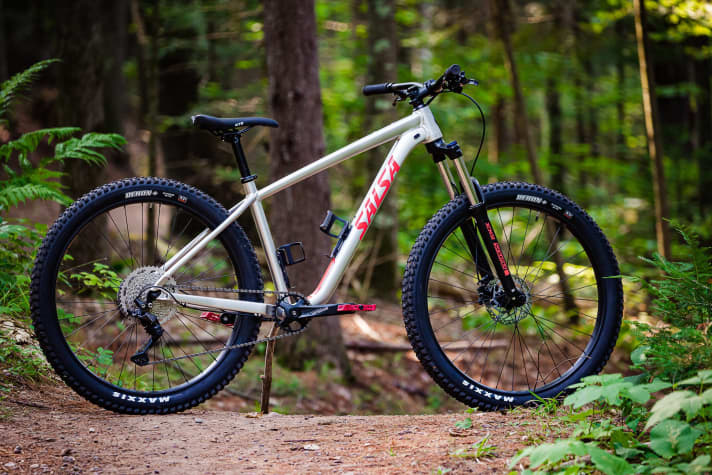   Das Einstiegsmodell in den USA ist wahlweise mit der hier noch weitgehend unbekannten 10-Gang-Schaltung microSHIFT Advent X erhältlich (Foto). Die nach Europa verschifften Bikes werden eine Shimano Deore mit zehn Gängen haben.