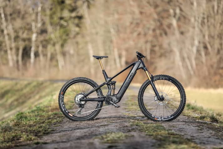   Balanced: The E-Inception AM strikes a pretty good compromise between handling qualities and manoeuvrability. Although it is not quite as neutral and comfortable as the top scorer in the Tour category, it has more trail expertise. A success!