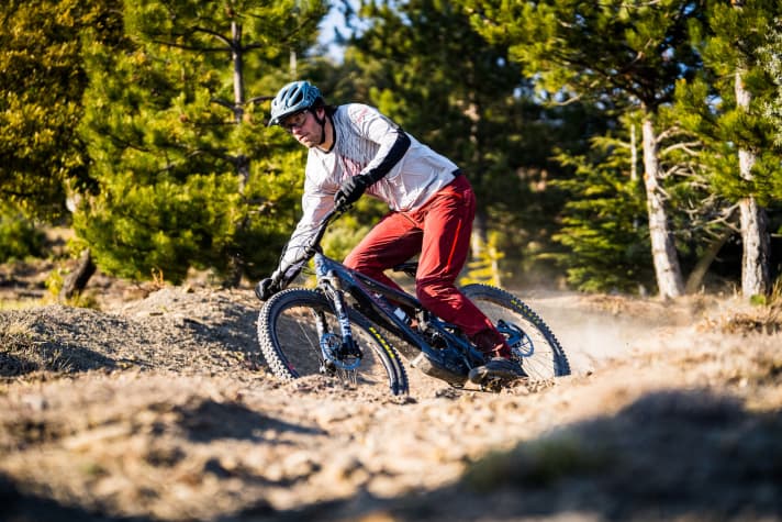   We were able to ride the new Heckler for two extensive days during the presentation. You can read the detailed test in EMTB 1/2022 - available from 15 February in <a href="https://www.delius-klasing.de/zeitschriften-abo/emtb" target="_blank" rel="noopener noreferrer nofollow">stores, as an app and digital edition</a>.