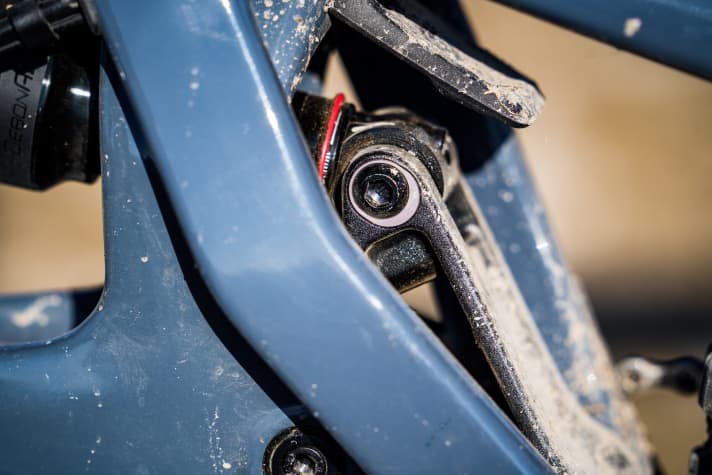   A flip chip on the shock mount of the Santa Cruz Heckler changes the geometry and suspension kinematics.