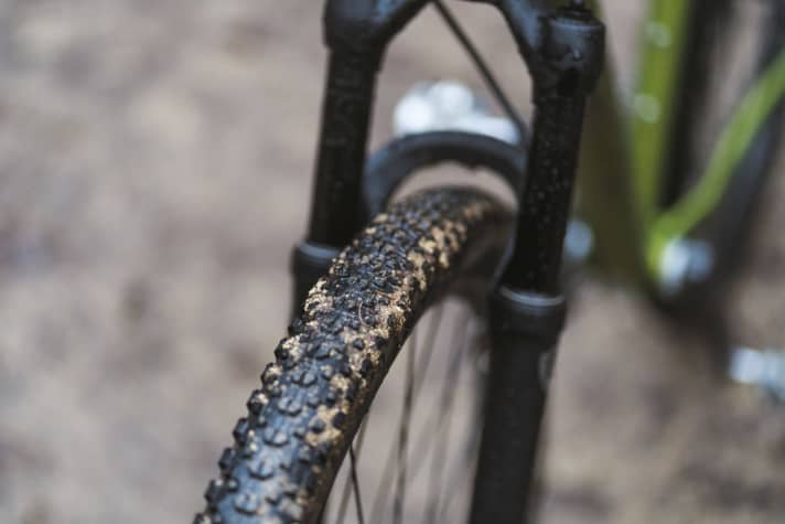   Merida Big.Nine 400: In combination with the narrow rims, the finely profiled tyres are also narrower.