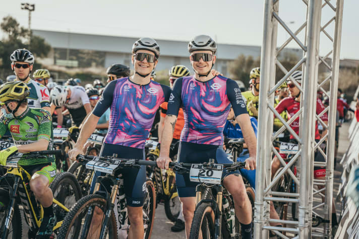   Gute Kumpels, selber Jahrgang und seit dieser Saison im eigenen Team unterwegs: Lukas Baum (links) und Georg Egger.
