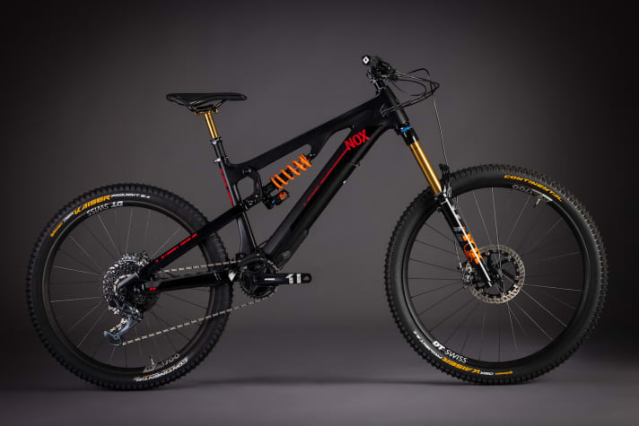   Nox Helium Enduro 7.1 Pro: 8499 Euro, Sram X0 Eagle, Fox 38 / DHX2 Factory, Magura MT7 HC, DT Swiss EX1700