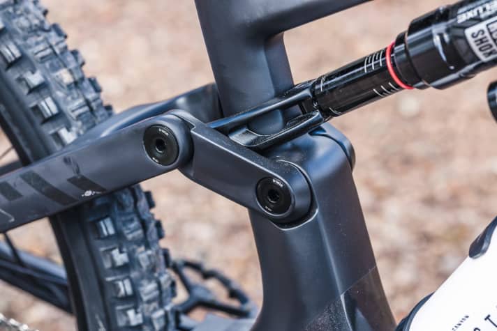   The sliding bushes on the damper linkage were a weak point of the previous model. Now there are robust, sealed bearings everywhere.