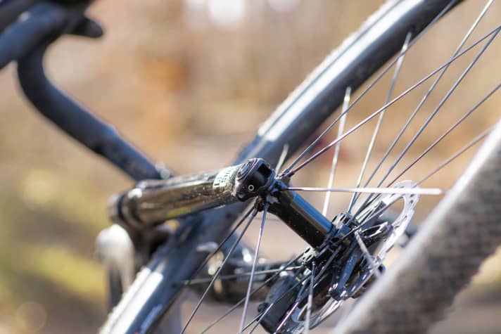 The rebound adjustment on the Rockshox suspension fork is a little fiddly, you need a 2.5 mm Allen key.