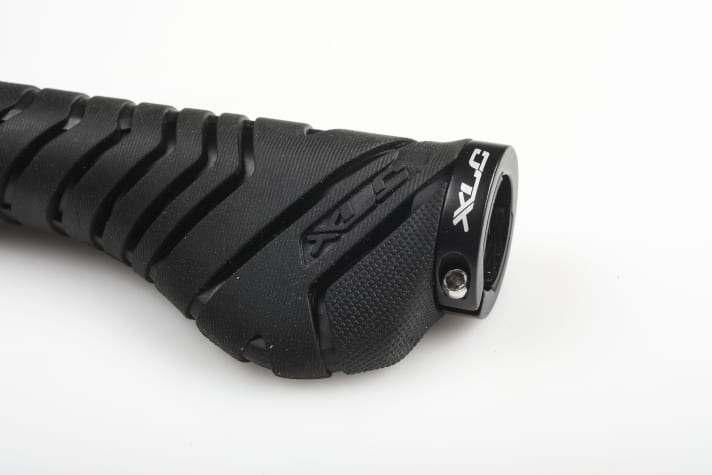 Which grips for MTB? Ergonomic handlebar grips with wings make little sense - on a trail bike, for example.