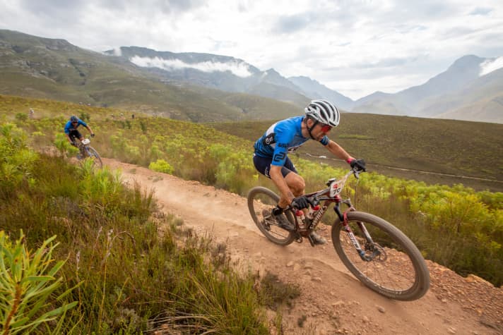The two Cape Epic specialists and former rivals Karl Platt and Christoph Sauser secured the Masters classification with a lead of almost 50 minutes. They lead the list of Cape Epic winners with five individual victories each in the men's classification.