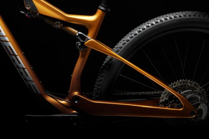   Shorter chainstays and a longer front triangle promise a smoother ride downhill and greater agility in competition.