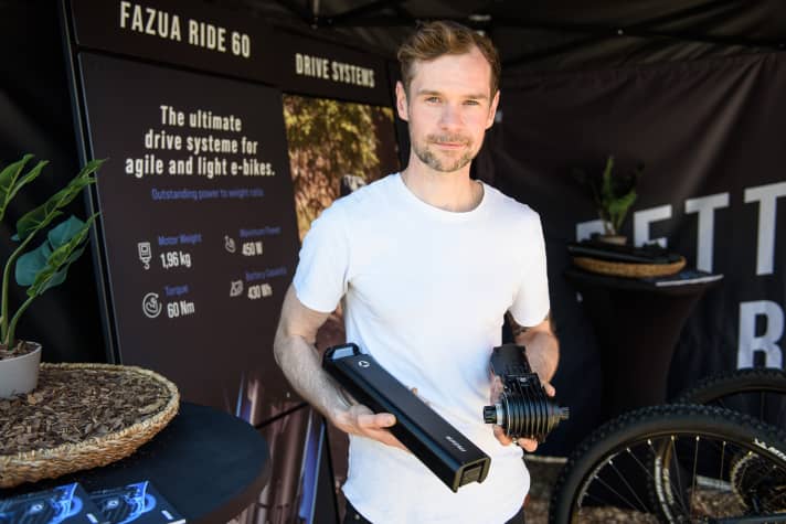   Fabian Reuter, co-founder of Fazua, presents the new drive system from the up-and-coming Ottobrunn-based company.