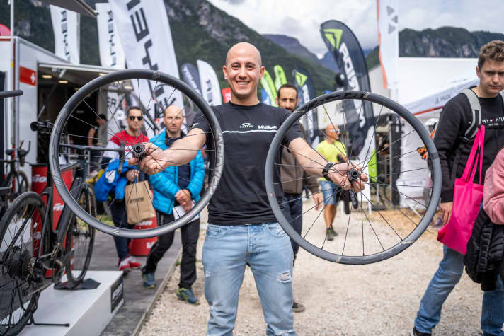 Der Entwickler mit dem FSA Gradient (links) und mit dem FSA KFX (rechts).