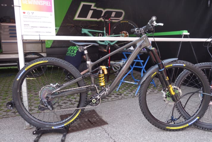   The Hope HB.916 is manufactured entirely in Barnoldswick and costs from 8700 euros.