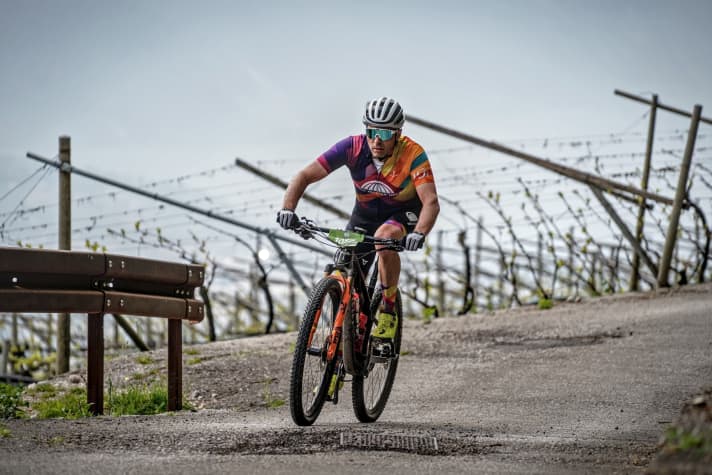   Christoph Allwang on the last metres of the downhill at the BIKE Marathon 2022 in Riva.