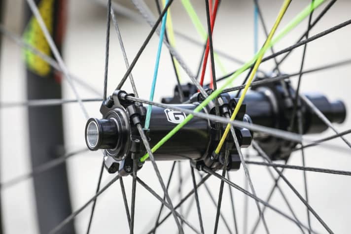 The new 9th Wave Ninefold Flex Ultimate wheels stand out. However, the real highlight of these high-end wheels cannot be seen with the naked eye. These and other innovations from page 36