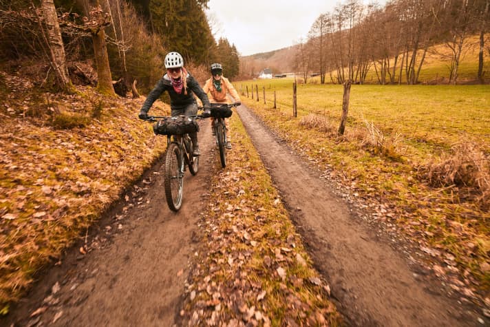   Pack mule instead of wild horse: the Bonero can also do this thanks to the bolt-on points and tidy frame. Bikepacking with plenty of reserves for root trails and pothole tracks.