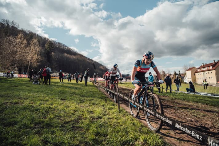   Always good for a top position in both short track racing and cross country: World champion Evie Richards (GBR).