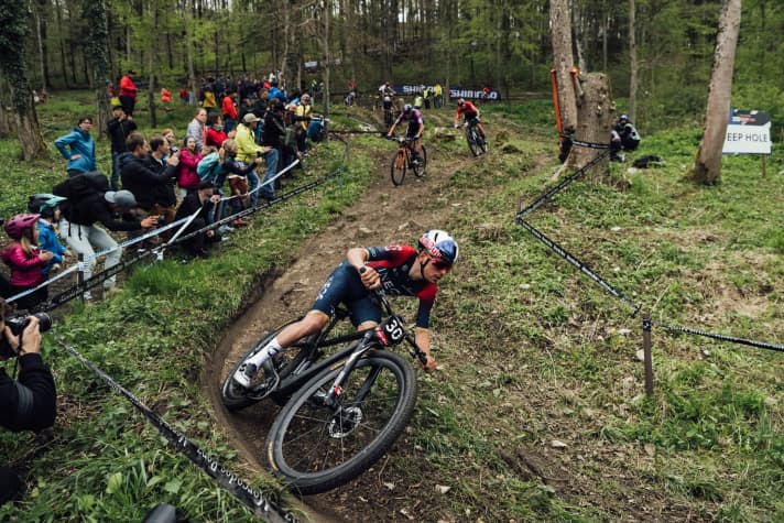   Endlich wieder mit Zuschauern. Bei den Short-Track-Rennen war die Kulisse noch überschaubar, am Sonntag wird es aber sicher wieder laut werden im Bullentäle von Albstadt.