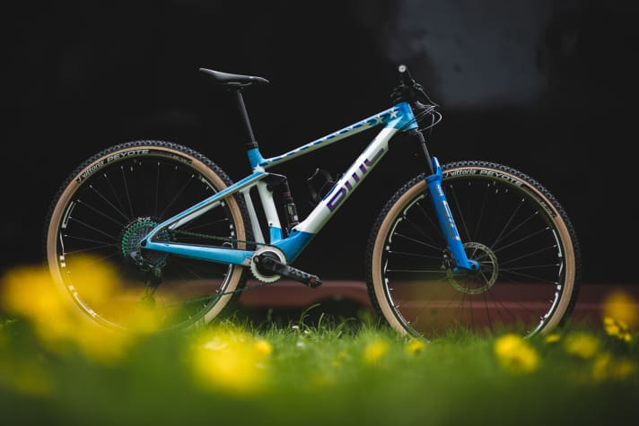  In honour of her European Championship triumph last year, the Fourstroke frame is adorned with a European Championship design created by Pauline herself.