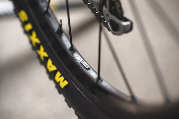   The Axxios chips are also glued to the wheels.