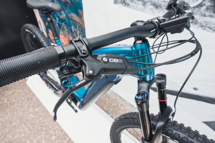   Srams neue DB8-Bremse ist die günstige Alternative zur Code. Bei Cannondale haben wir die Bremse nun erstmals in einem Serienrad entdeckt.