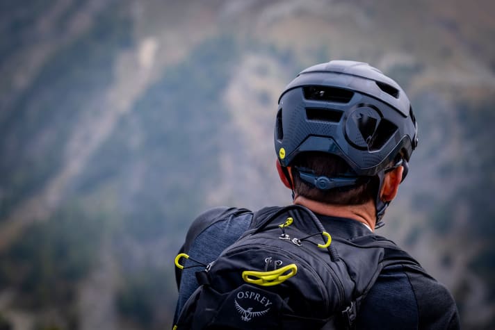 The entry-level Endura Hummvee plus model comes without the Koroyd honeycomb. However, this MTB helmet is still available as a Mips version.