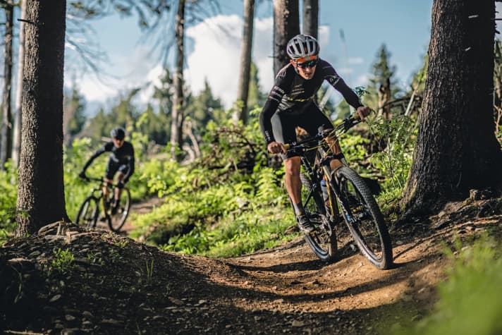 When you think of Oberwiesenthal, you automatically think of ski jumping legend Jens Weißflog. But there is also plenty for bikers to experience in the Ore Mountains. Page 100