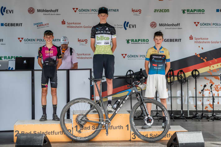   In the end, Elias took first place in the junior classification in Bad Salzdetfurth at 35 degrees in the shade.