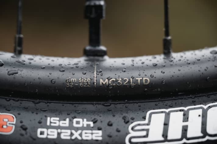 Die neuen Oquo Carbon-Laufräder MC 32 LTD kosten 1599 Euro.