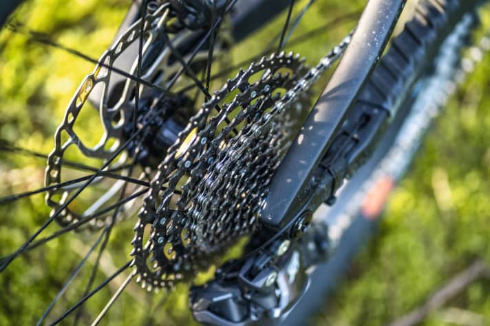 Die Automatik-Funktionen funktionieren nur mit den robusten Linkglide-Komponenten. Am E-MTB sind die wegen der besseren Haltbarkeit ohnehin eine gute Idee.