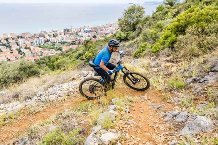 Curve too tight? Now the frontswitch can help!