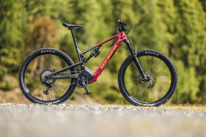 Rocky Mountain Instinct Powerplay C70 // Rocky Mountain (720 Wh) // 8900 Euro // 22.91 kg (size L) // 29 inch // 150/140 mm