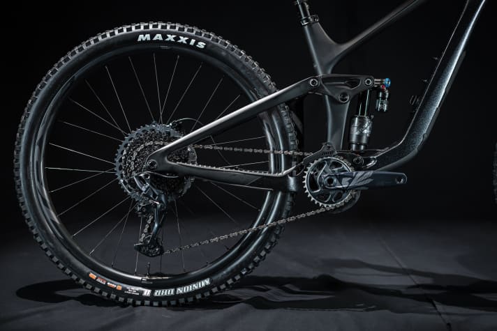 The tried-and-tested Maestro rear triangle will continue to be used by Giant, but will get more travel in 2023.