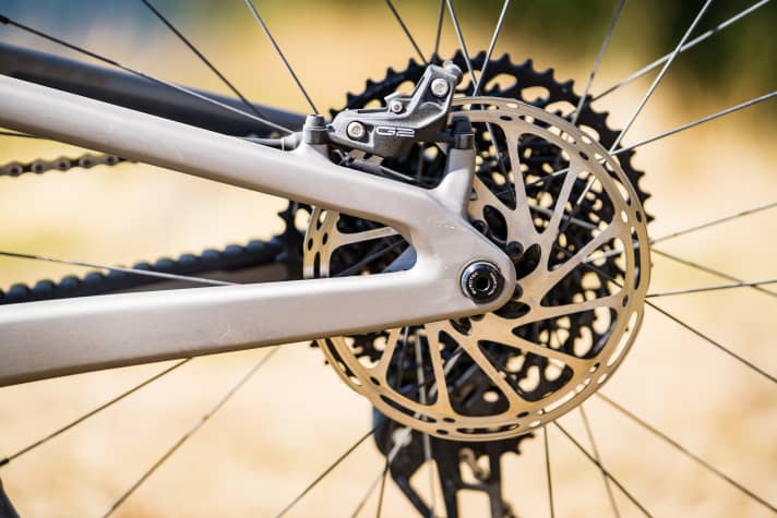 The Santa Cruz 5010 complete bikes come with trail-ready equipment from Sram. There will be no Shimano equipment variants.