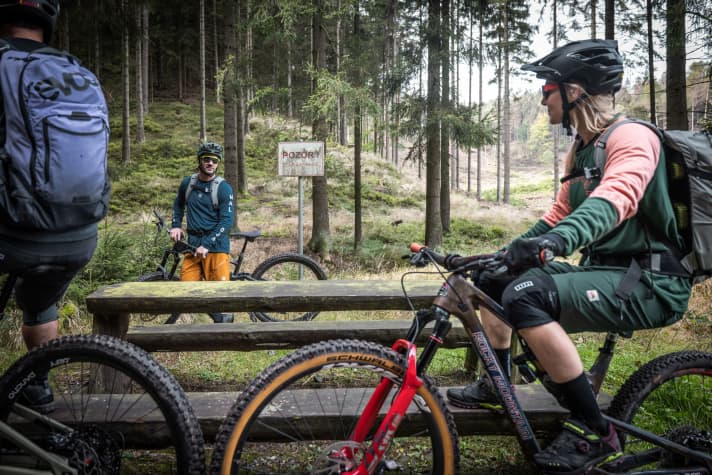The quick "crossing over" to the Czech Republic expands the trail radius in the Zittau Mountains even further.