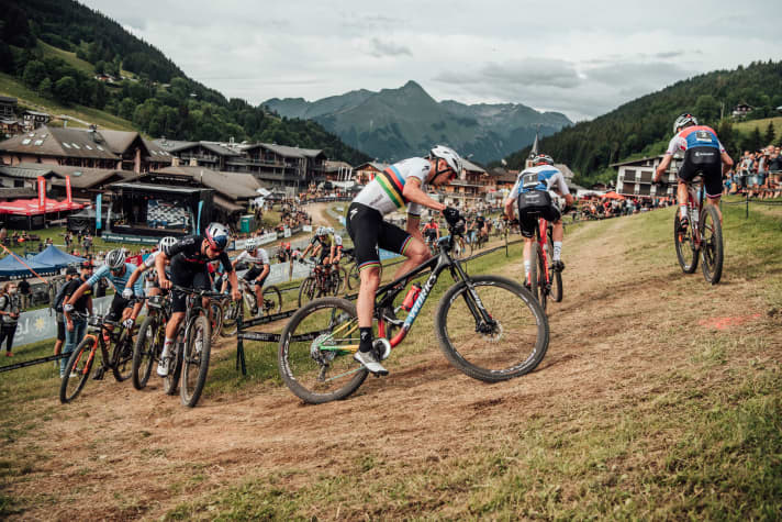 The second UCI World Champions in history will be sought in the short track in Les Gets.