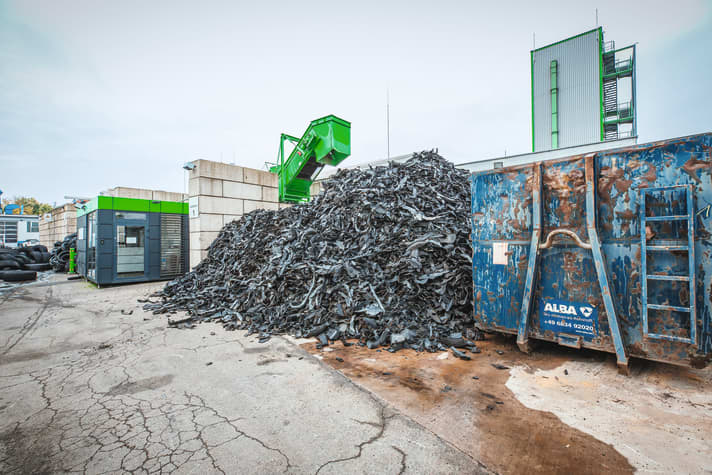 The start of a new life: The collection point for used tyres at the recycling company Pyrum