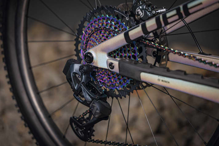 The rear triangle on the Cube Stereo Hybrid ONE55 is also made of carbon. A first for E-Fullys from Cube.