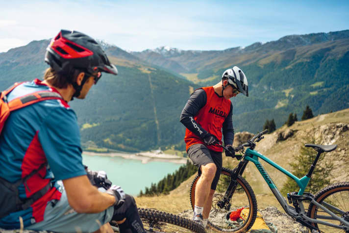 Above all, the first-class suspension makes the Radon touring bike the top bike in this price class.