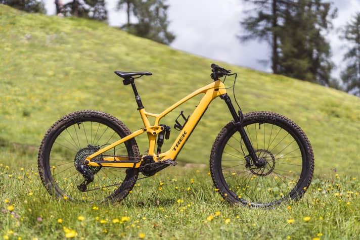 Trek Fuel EXe 9.9 XX1 AXS | 14999 Euro | 18.8 kg | 29 inch | 150/140 mm