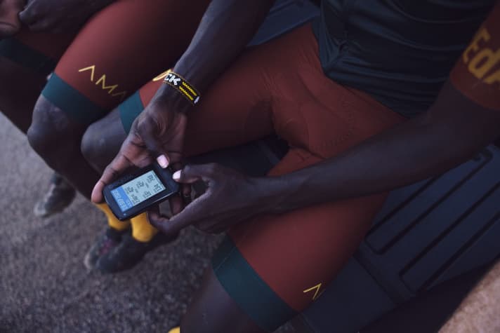 Many bikers will be delighted with 32 GB of storage space and a USB-C port.