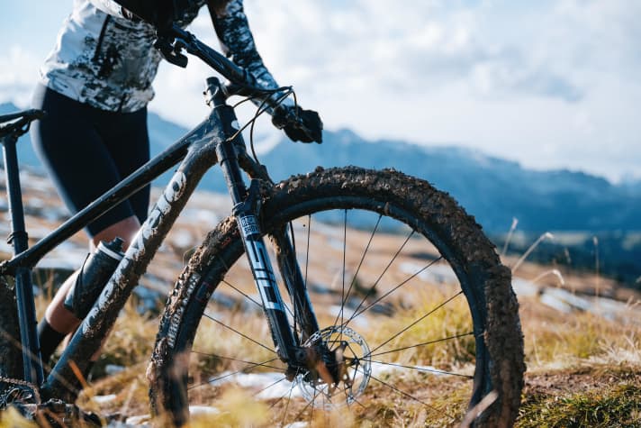 With a mud pack, the lightweight Cervelo quickly weighs considerably more. 