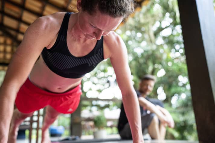 XC-Athletin Anne Terpstra arbeitet auch im Sommer an ihrer Kraft. Im Winter intensiviert sie ihr Krafttraining.